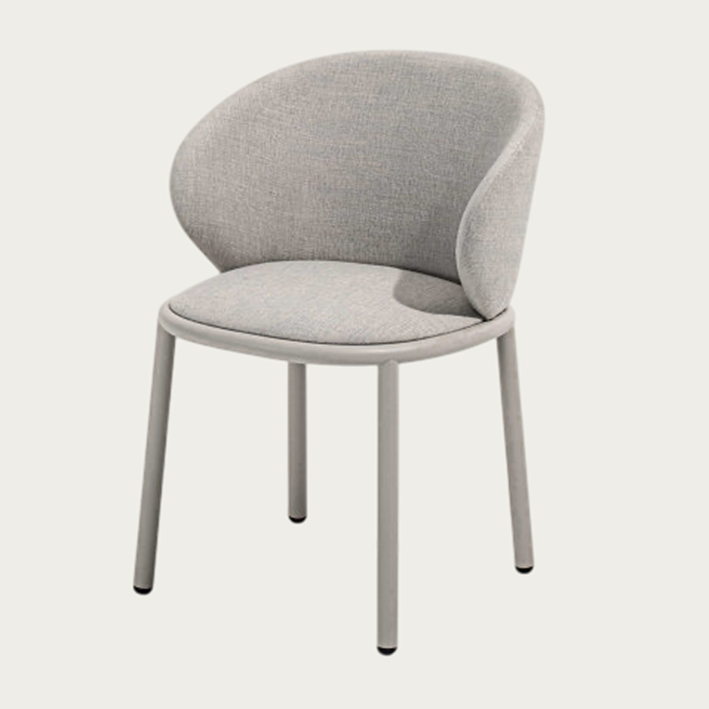 Chaise Mun Desalto assise rembourrée – Design Mario Ferrarini – Maison Pruilh Bordeaux