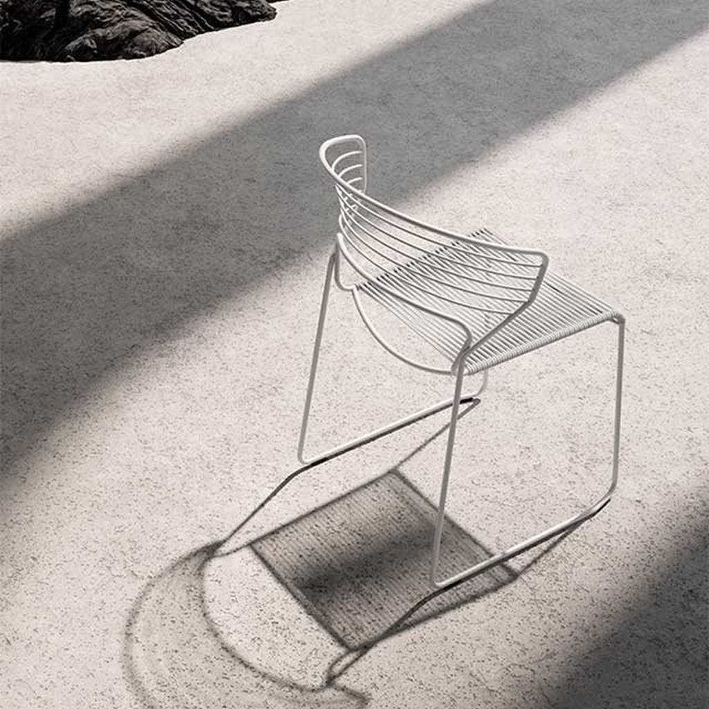 Chaise Koki Wire Desalto en fil d’acier design Pocci & Dondoli chez Maison Pruilh Bordeaux